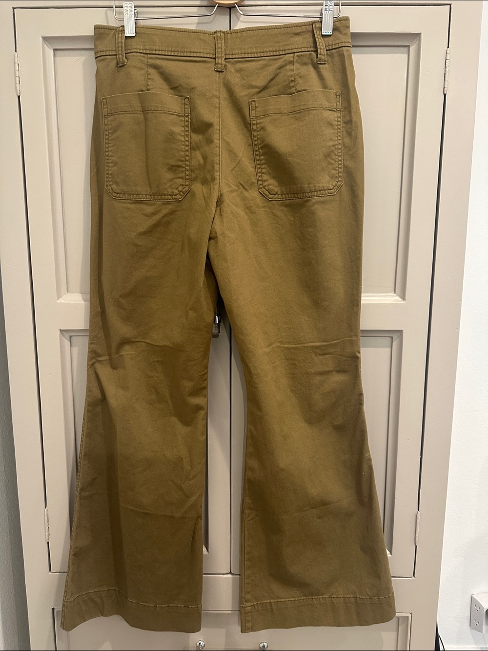 Old Navy Wide-Leg Utility Pants in Olive - Picture 5 of 8